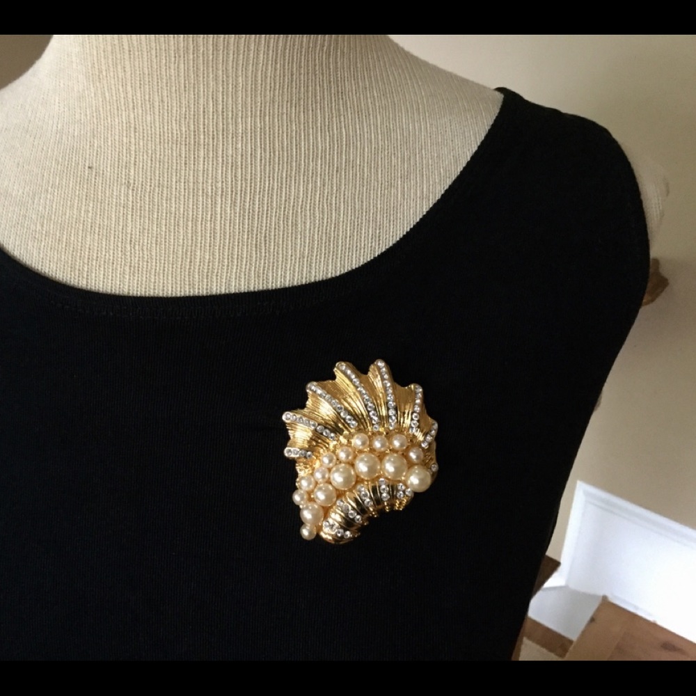 Edward Berebi limited edition brooch